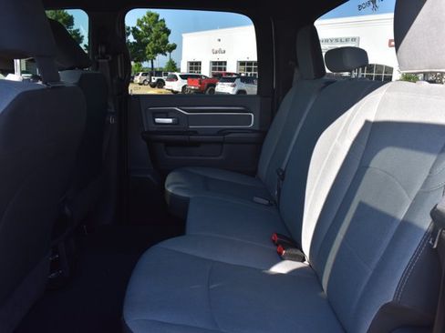 Used 2022 RAM 2500 Big Horn AWD/4WD image 18