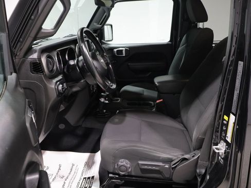 Used 2023 Jeep Gladiator Sport AWD/4WD image 11