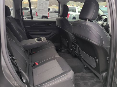 Used 2024 Jeep Grand Cherokee Laredo X w/ Trailer Tow Package image 50