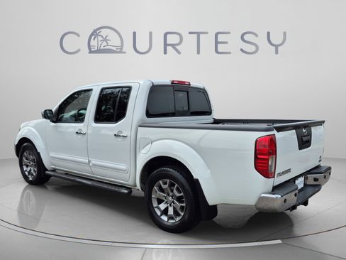 Used 2018 Nissan Frontier SV RWD image 5
