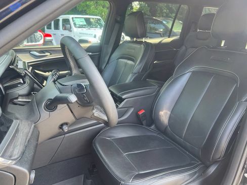 Used 2023 Jeep Grand Cherokee L Overland w/ MOPAR Finishing Package AWD/4WD image 22