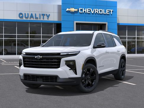 New 2027 Chevrolet Traverse LT w/ Midnight/Sport Edition FWD image 6