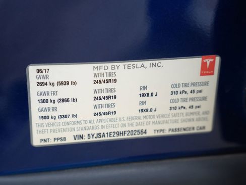 Used 2017 Tesla Model S 60D image 31