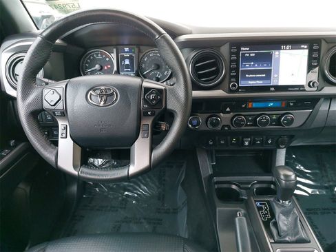 Used 2023 Toyota Tacoma TRD Sport image 15