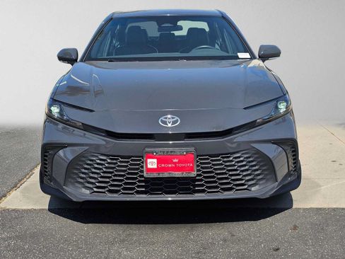 Used 2026 Toyota Camry SE FWD image 8