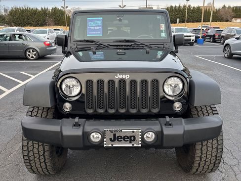Used 2017 Jeep Wrangler Unlimited Sport w/ Connectivity Group image 9