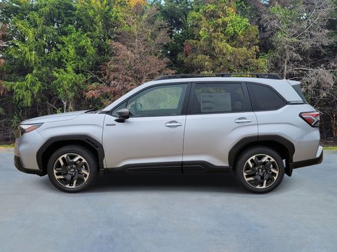 New 2025 Subaru Forester Premium image 21