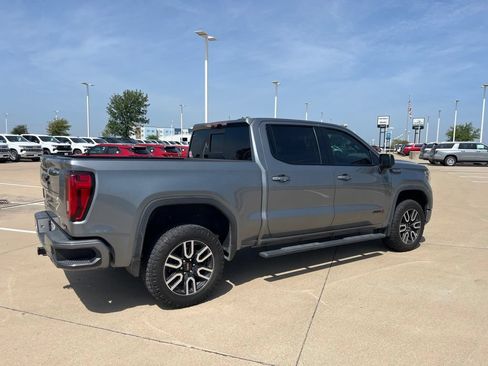 Used 2021 GMC Sierra 1500 AT4 w/ Technology Package AWD/4WD image 5