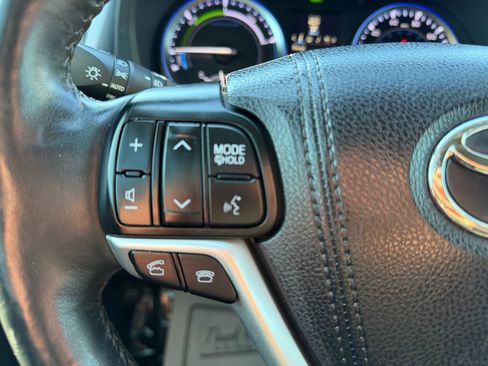 Used 2016 Toyota Highlander Limited image 38