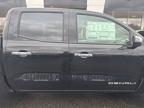 New 2026 GMC Canyon Denali w/ LPO, Denali Black Edition image 27