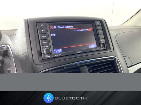 Used 2018 Dodge Grand Caravan SE w/ UConnect Hands-Free Group FWD image 4