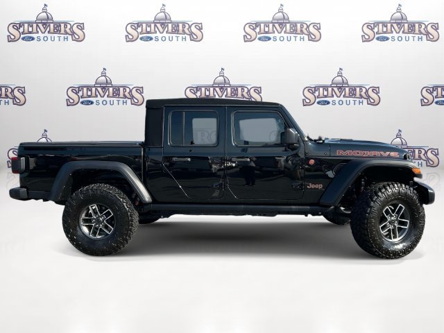 Used 2024 Jeep Gladiator Mojave w/ Technology Group AWD/4WD image 2