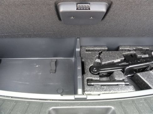 Used 2015 Hyundai Santa Fe Sport FWD image 14