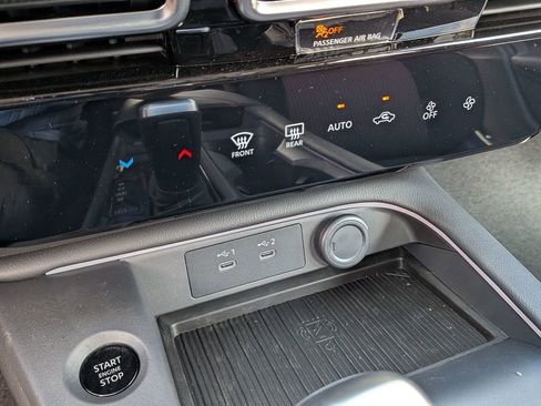 New 2026 Nissan Sentra SR w/ Floor Mat Package FWD image 24