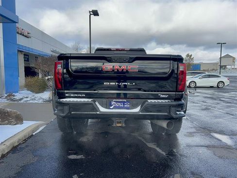 Used 2024 GMC Sierra 3500 Denali image 6