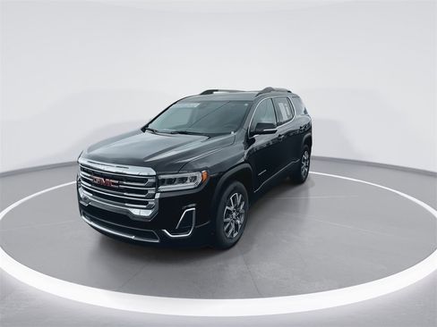 Used 2023 GMC Acadia SLE w/ Driver Convenience Package image 4