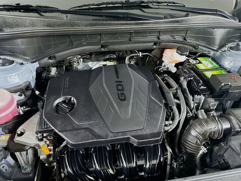 Used 2024 Kia Sorento S image 33