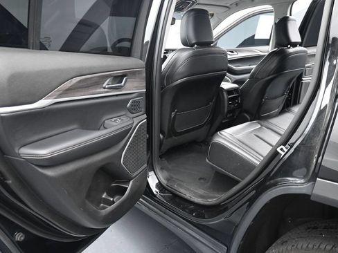 Used 2024 Jeep Grand Cherokee Limited 4xe AWD/4WD image 17