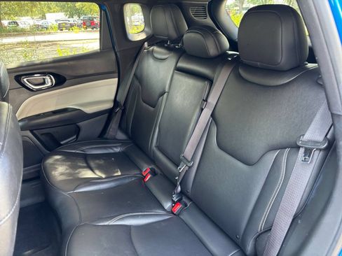 Used 2025 Jeep Compass Limited AWD/4WD image 36