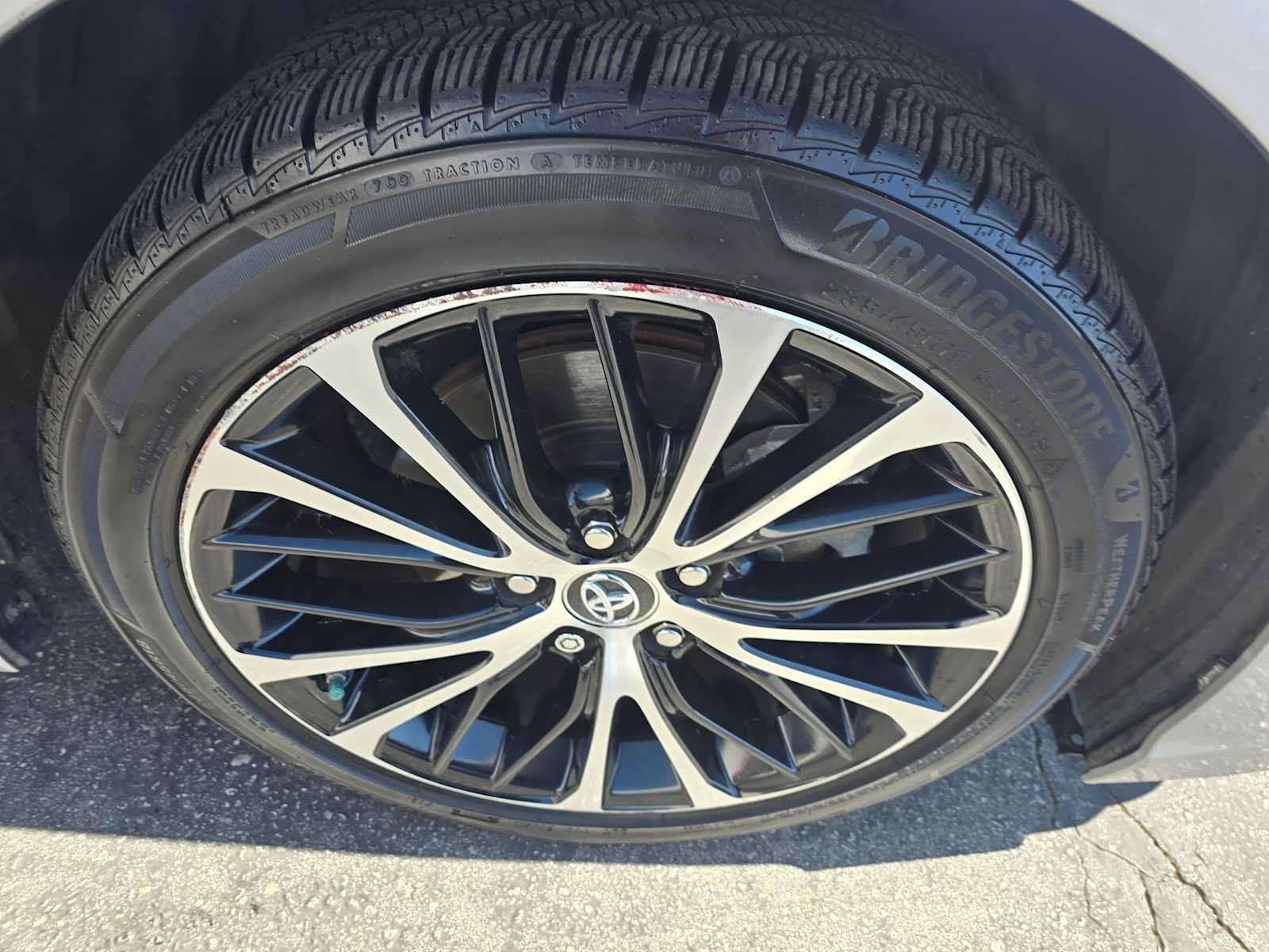 Used 2019 Toyota Camry SE FWD image 9