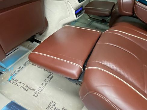 Used 2021 Mercedes-Benz Maybach GLS 600 4MATIC image 39