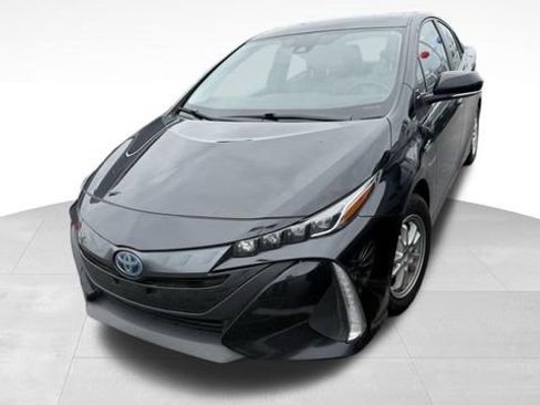 Used 2021 Toyota Prius Prime XLE image 12