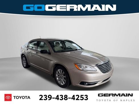 Used 2014 Chrysler 200 Limited FWD image 11