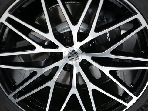 New 2026 Porsche Macan AWD/4WD image 11
