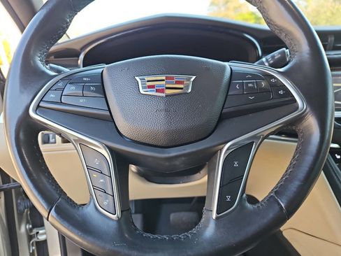Used 2017 Cadillac XT5 Luxury w/ Driver Awareness Package image 19