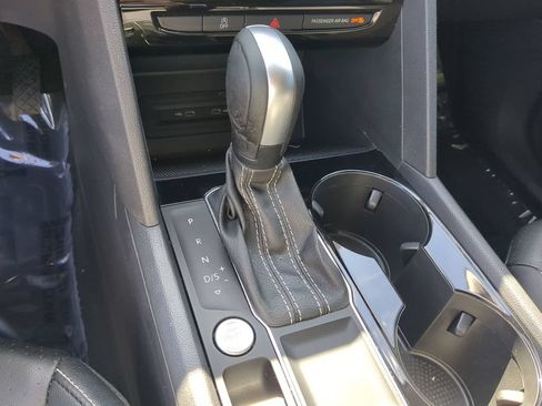 Used 2023 Volkswagen Atlas SE w/ Panoramic Sunroof Package FWD image 30