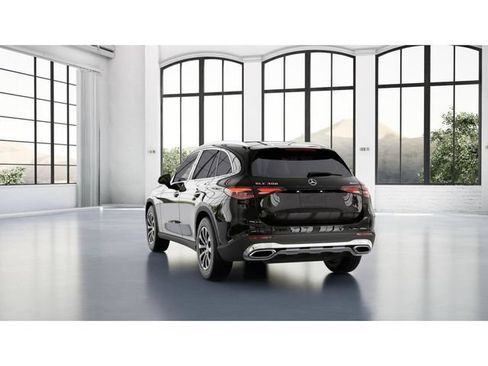 Used 2026 Mercedes-Benz GLC 300 4MATIC image 27