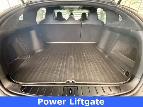Used 2023 Tesla Model X image 12