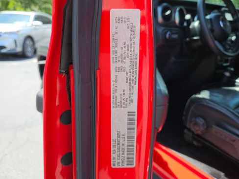 Used 2021 Jeep Wrangler Sport AWD/4WD image 13