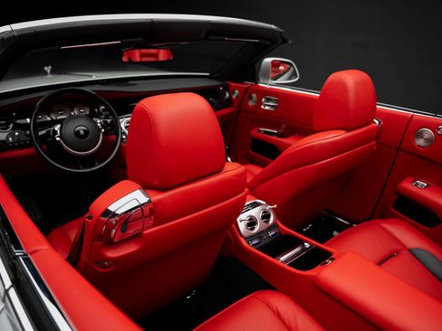 Used 2017 Rolls-Royce Dawn RWD image 74