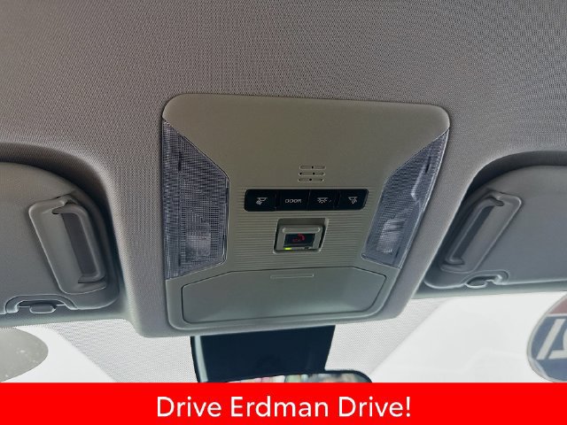 Used 2021 Toyota RAV4 XLE FWD image 18