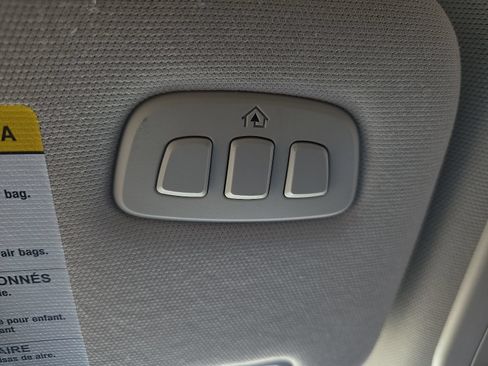Used 2024 Ford Explorer Limited RWD image 22