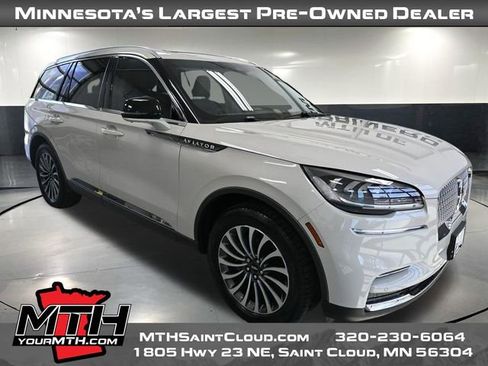 Used 2023 Lincoln Aviator Reserve AWD/4WD image 1