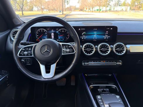 Certified 2023 Mercedes-Benz GLB 250 4MATIC image 3