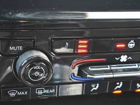 Used 2024 Jeep Grand Cherokee L Altitude image 18