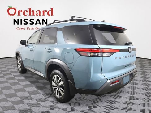 New 2026 Nissan Pathfinder SL AWD/4WD image 3