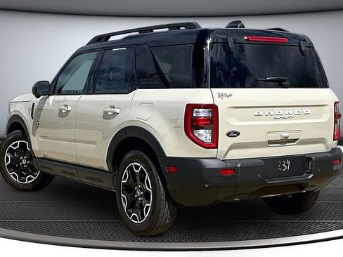 Used 2025 Ford Bronco Sport Outer Banks w/ Outer Banks Tech Package+ AWD/4WD image 4