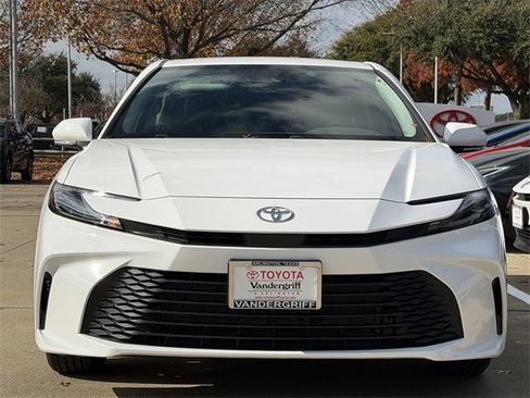 New 2026 Toyota Camry LE image 8