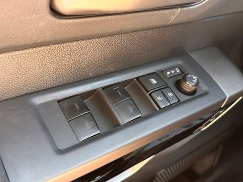 Used 2023 Toyota Tundra Limited AWD/4WD image 18