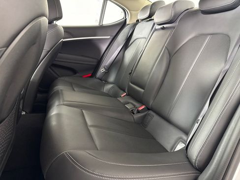 New 2025 Genesis G70 2.5T image 14