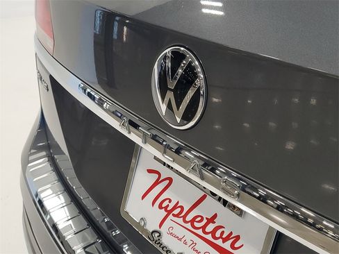 Used 2023 Volkswagen Atlas SEL image 7