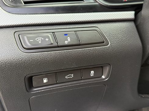 Used 2018 Hyundai Sonata SE FWD image 12