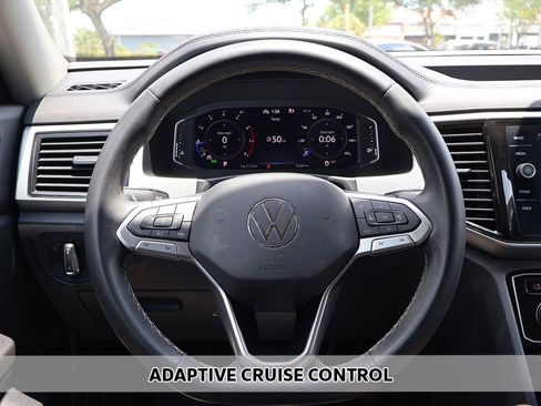 Used 2022 Volkswagen Atlas SE AWD/4WD image 3