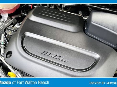 Used 2025 Chrysler Pacifica Limited FWD image 31