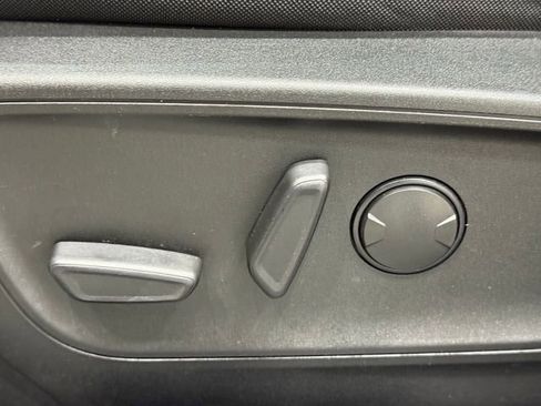 Used 2022 Ford Escape SE w/ Convenience Package image 19