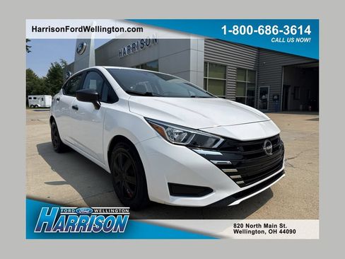 Used 2023 Nissan Versa S FWD image 1